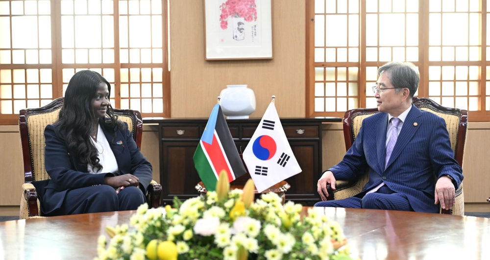 조현 외교부 장관, 남수단 대통령특사 면담