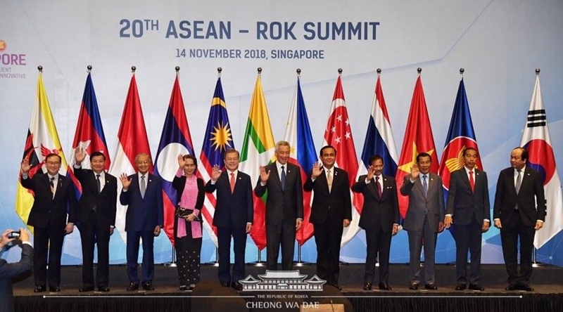 The President Attends 20th ASEAN-Korea Summit