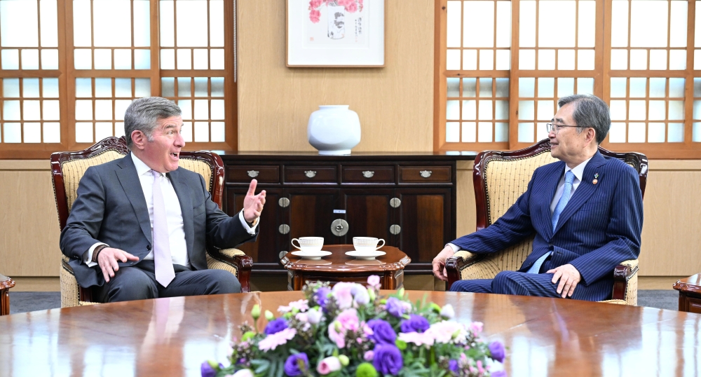 조현 외교장관, 미국 영화협회(MPA) 회장 면담